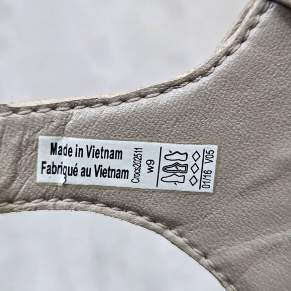 Crocs Ankle Strap Wedge Sandals 9 Taupe Open Toe Strappy Retro Comfort Platform - Picture 8 of 12